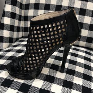 Michael Kors Graham bootie in black